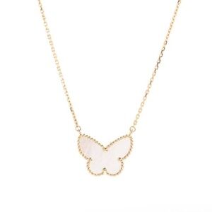 Sold out 🦋 Sweet Butterflies Mother of Pearl 18K Gold platted Set Necklace